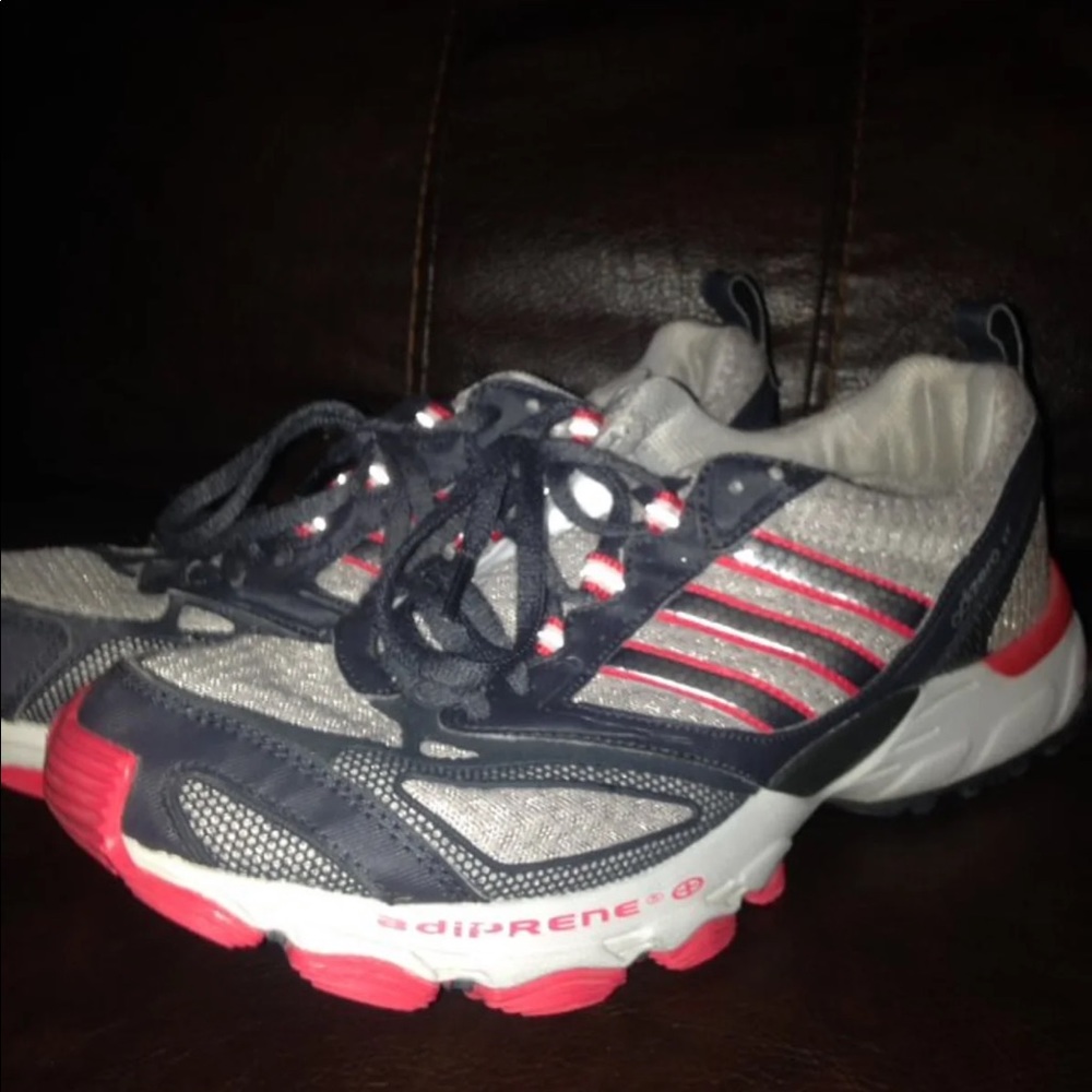 Women’s shoe